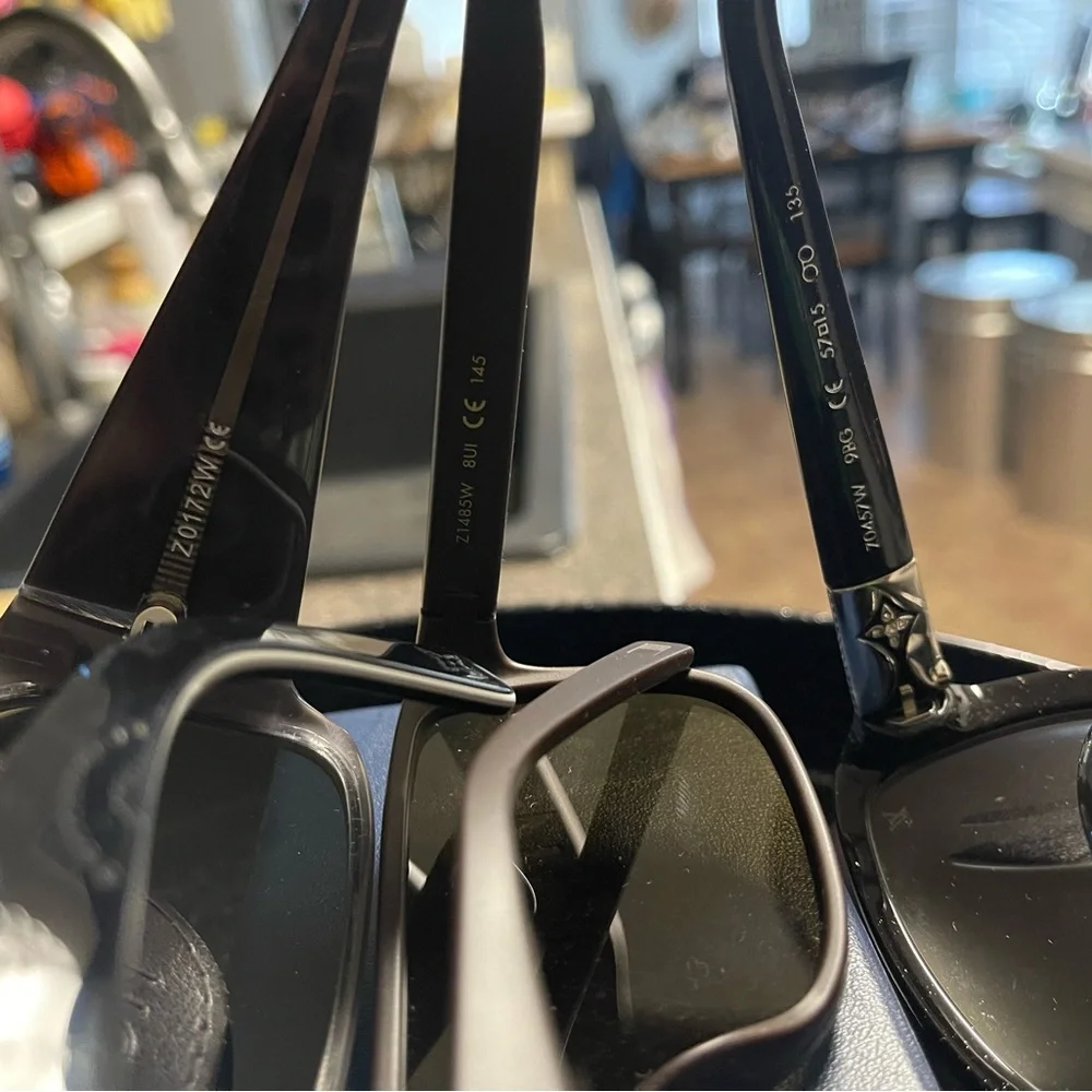 Authentic Louis Vuitton sunglasses - Picture 3 of 3